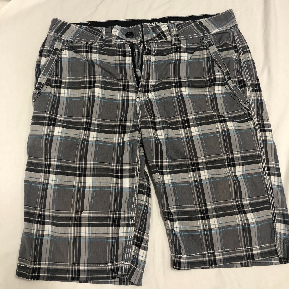 Men's Buckle Black Plaid Shorts